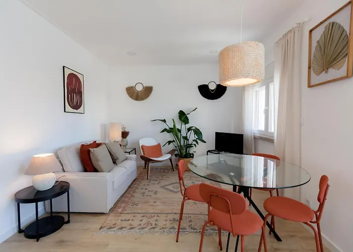 Flh Alcantara Comfy Flat With Balcony ליסבון