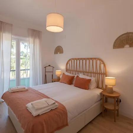 Apartment Flh Alcantara Comfy Flat With Balcony