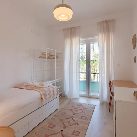 Flh Alcantara Comfy Flat With Balcony